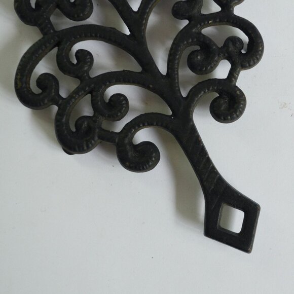 Vintage Cast Iron Trivet Tree of Life - Picture 3 of 4